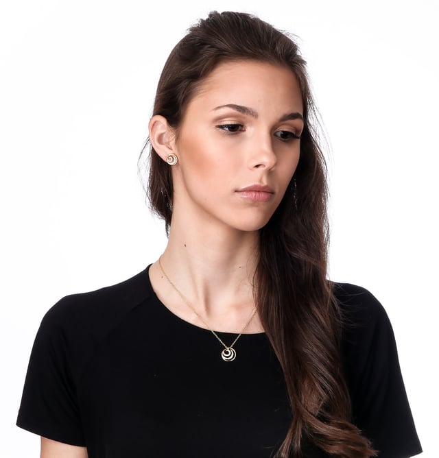 This Orphelia Chain with Pendant in Gold is made of the highest quality allergy free 925 Sterling Silver. The Orphelia 'Elaine' Women's 925 Sterling Silver Chain with Pendant - Gold ZH-7084/2 comes delivered in a beautiful gift box and has a two year warranty - the perfect gift to spoil yourself or a loved one.