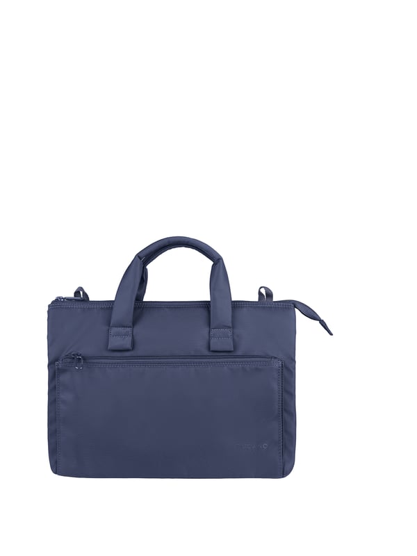 Dameshandtas met ritssluiting. één open binnenzak. één voorkant met externe zakken met ritssluiting. in lint schouderband.  Handvat van gerecycled polyethyleentereftalaat. twee binnenvakken.  extern materiaal.  Binnenkant van gerecycled polyethyleentereftalaat. Afmetingen: 37,5x26,5x5 cm. Modeproduct