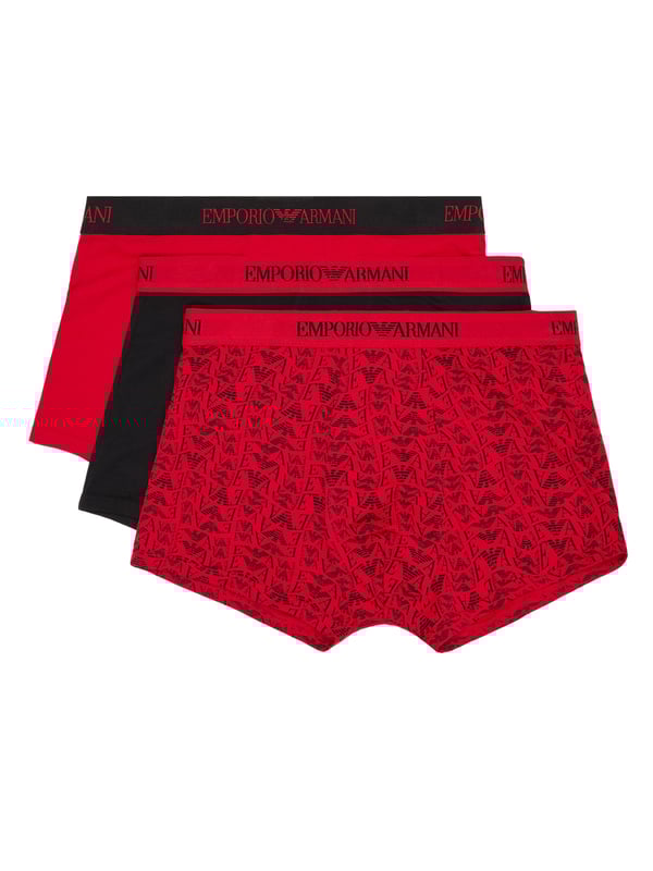 Einfarbige und gemusterte Boxershorts von Emporio Armani im 3er-Pack bieten höchsten Tragekomfort und stilvolles Design. Das Set enthält zwei einfarbige und eine Boxershorts mit Alloverprint. Diese körpernah geschnittenen Boxershorts verfügen über einen elastischen Bund mit dem markanten Label-Schriftzug. Der figurbetonte Schnitt sorgt für eine perfekte Passform und unterstreicht die moderne Ästhetik. Die hochwertige Verarbeitung garantiert Langlebigkeit und Komfort. Wir sind überzeugt, dass dieses Produkt Ihre Erwartungen übertreffen wird.