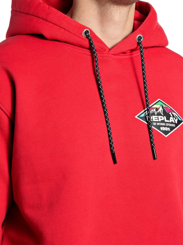 Sportlicher Hoodie mit Kapuze, Kordelzug und Logoprint.