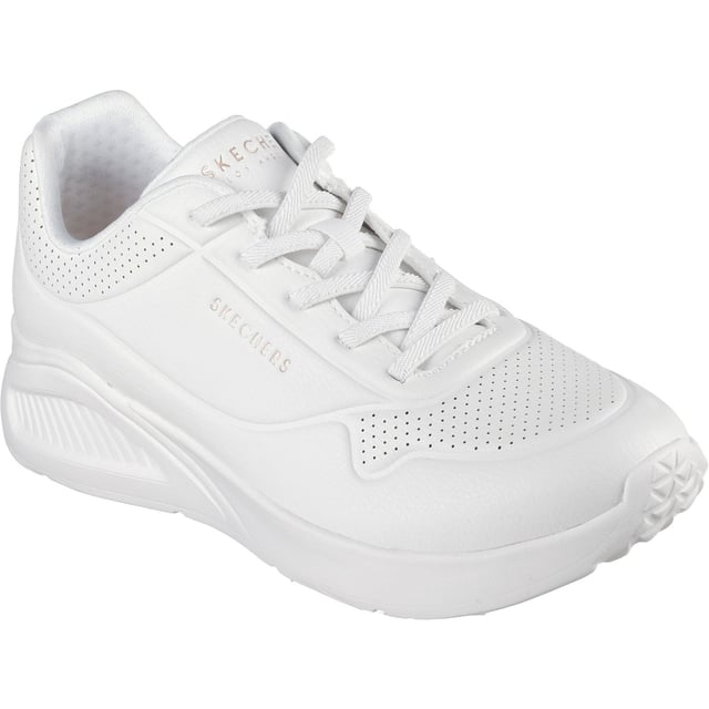 Erhöhen Sie Ihr Sneaker-Spiel mit gepolstertem Komfort und tragen Sie den Skechers Street Uno Lite Work. Dieser Stretch-Schnür-Fashion-Sneaker verfügt über ein synthetisches Duraleather-Obermaterial mit einer Plattformkeil Dämpfungsmittel-Zwischensohle und einer gestanzten Skechers Memory Foam-Innensohle.