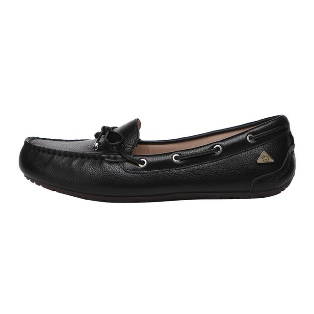 Grebes, embodies timeless elegance with its sleek design, destined to be your go-to choice for summer. Crafted with a breathable leather lining and offered in a palette of neutral and soft pastel hues, it's ideal for all your upcoming summer adventures. Product No. EAU1001 Description: Leather Upper Leather Insole Leather Lining Rubber Sole