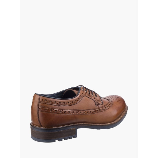 Brogue-Schuhe für Herren mit schön gestalteten klassischen Wing-Tip-Brogue-Details und leichter Sohle. Obermaterial Leder. Innensohle aus Textil. Leichte und flexible TPR-Sohle.