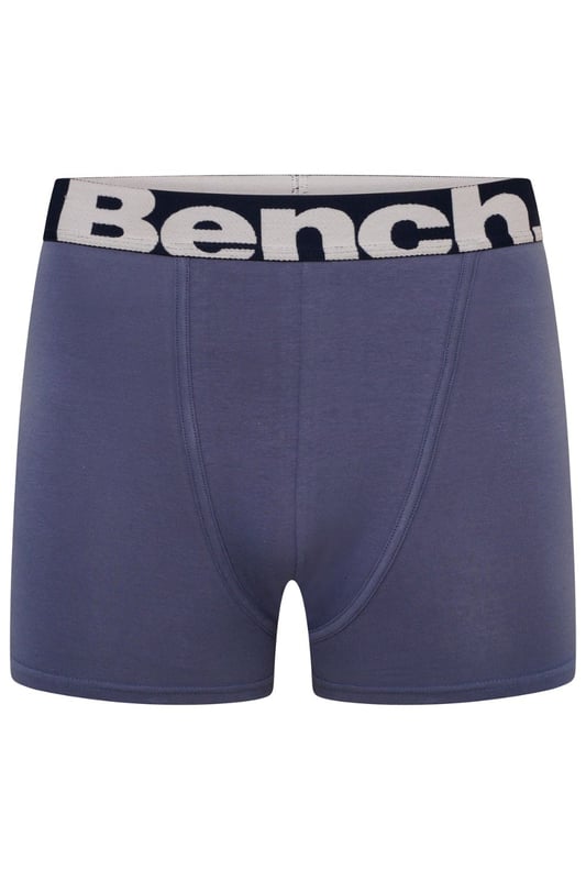 Update your wardrobe essentials with this 7-pack of ‘Keating' boxers from Bench. These boxers feature the iconic Bench logo on the waist, an elasticated jaquard waistband and are made from a Cotton rich fabric for all-day comfortable wear.