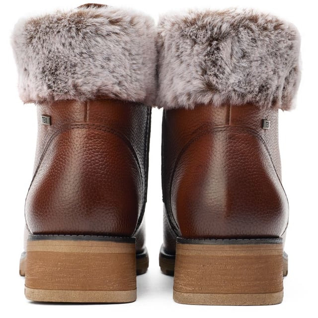 Womens brown Caprice cozy fleece boots, manufactured with leather and a rubber sole. Featuring: faux fur collar and grip sole.