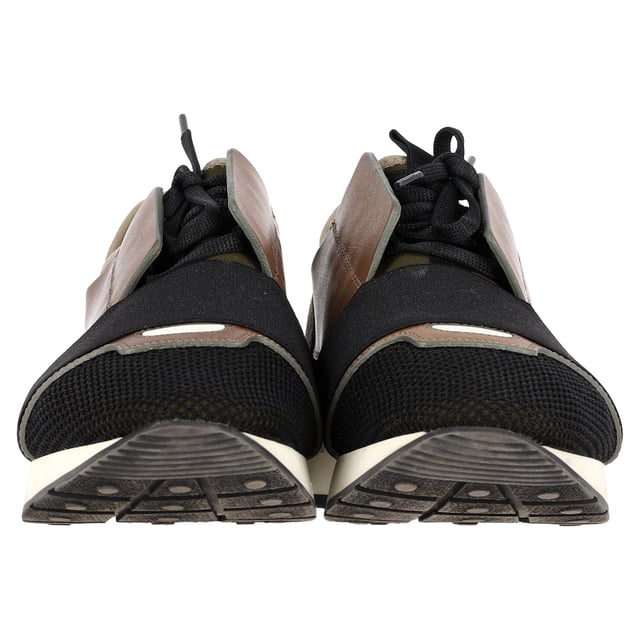 VINTAGE, RRP AS NEW
Let your latest addition be this pair of Race Runners sneakers from Balenciaga. Its exterior is crafted using multicolor leather as well as mesh with covered toes, strap detailing on the vamps, and lace-up fastenings. This pair is completed with a leather-lined insole and a tough base to provide maximum comfort when walking.


with Box, Dust bag

Balenciaga Race Runner Sneakers in Multicolor Leather and Suede
Condition: Excellent
Signs of wear: Include Box., No visible sign of wear. No Mark at insole.,  Very light mark at soles.
Packaging: Box, Dust bag
Color: Multicolor
Material: leather
Size: EU40/UK7/US10
Measurements: Heel height: 35; Insole length: 330
SKU: MRPPUGBSH400167M