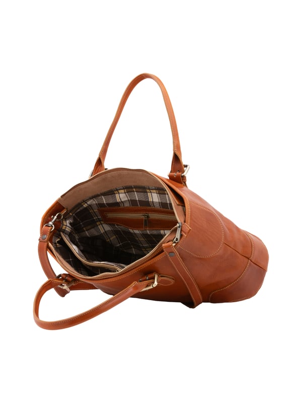 Crossbodytas voor dames met ritssluiting. twee met binnenzakken met ritssluiting. afwezige externe zakken. afneembare lederen schouderband. met leren handvat. twee binnenvakken.  extern materiaal. gevoerd met katoenen binnenkant. Afmetingen: 28x43x16 cm. Gemaakt in Italië