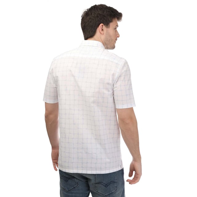 Classic collar.Short sleeves.Full button fastening.Regular fit.