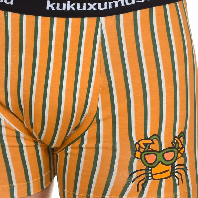 Boxer Kukuxumusu.
 Illustrations of the brand as decoration on the boxer briefs.
 It is a thin, elastic, soft, comfortable and fun boxer! An option to dress inside with a touch of good humor and infect yourself with it all day. The fabric adapts very well to the body so that when you wear it you don't even notice it. The rubber bands and thread with which it is made are ultra soft.
 Elastic waistband with the brand name printed consecutively.
 Matching seams.
 Composition: 95% Cotton, 5% Elastane
 Care:
Care:
 - Machine wash maximum 30ºC.
 - Do not use bleach.
 - Iron at low temperature.
 - Do not use dryer.
 - Do not dry clean.