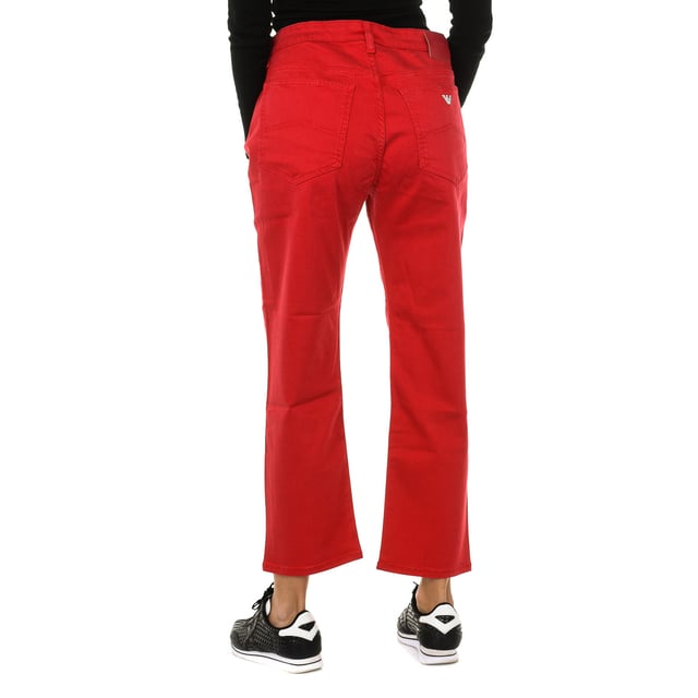 Long jeans.
 Red color
 Belt with belt loops.
 Zip and button fastening on the front.
 Two front pockets and mini pocket.
 Two pockets on the back with the metallic logo.
 Stretch fabric.
 Matching visible seams.

 Composition:
 63% Lyocell - 30% Cotton - 5% Polyester - 2% Elastane.

 Washing instructions:
 - Wash maximum at 30ºC.
 - Iron at medium temperature, max. 110 ° C.
 - Allows you to use a dryer.
 - Do not use bleach.
 - It does not support dry cleaning.
 Composition: 63% Lyocell, 30% Cotton, 5% Polyester, 2% Elastane
 Care:
Wash maximum at 30ºC.
 - Iron at medium temperature, max. 110ºC.
 - Allows you to use a dryer.
 - Do not use bleach.
 - Does not support dry cleaning.