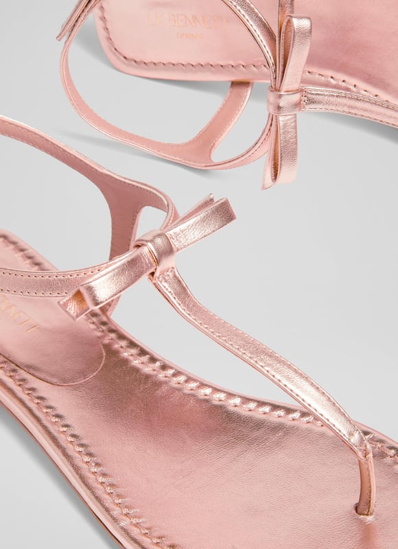 Pale pink sale sandals flat