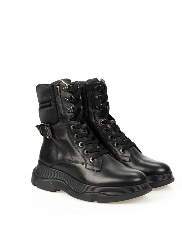 Atados con cordones
Punta redondeada
Con suela con logotipo
Con hebilla decorativa
Con un detalle de marca en el lateral
Hechos de una combinación de cuero natural y tela
Empaquetados en una caja de marca