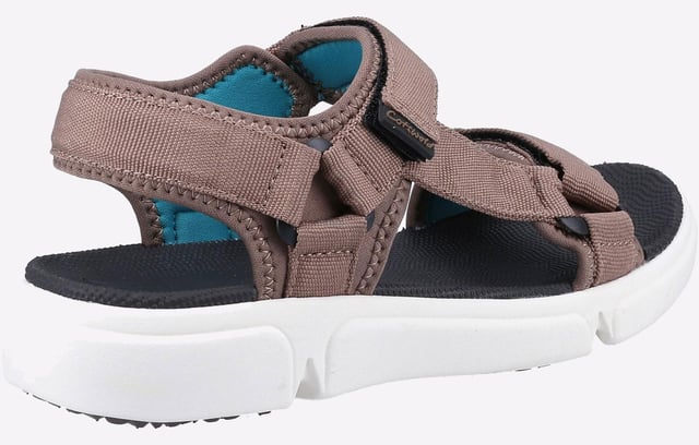 Women's summer walking leisure shoe from Cotswold. Alderton is crafted with lightweight textile uppers, triple touch fastening straps and for a secure fit. Lightweight EVA footbed and sole
Triple Touch Fastening straps
Summer walking leisure shoe
Lightweight textile upper
Lightweight EVA footbed and sole