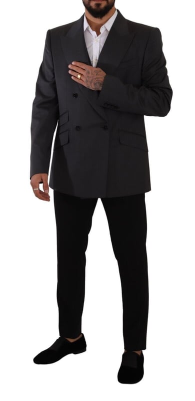 Absolutely stunning Dolce & Gabbana blazer
  Peak lapel style
  Brand new with tags
  SICILIA collection
  Double-breasted design with blazer and vest
  Slim fit
  Grey color
  Logo details
  Made in Italy
  Quality craftsmanship
  Material: 98% Virgin Wool 2% Elastane
  Lining: 85% Silk 15% Viscose
Material: 98% Virgin Wool 2% Elastane
