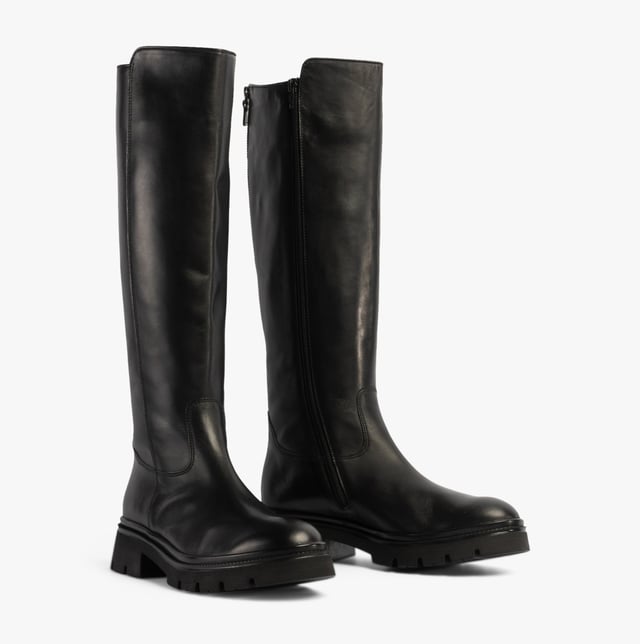 Gabor MATCH Womens Boots Black Gabor Gabor MATCH Womens Boots Black
Upper Material: Leather
Lining Material: Leather
Sole Material: Synthetic
Closure/Fastening: Zip
Features: Comfort,Breathable
Heel Type: Block
Toe Shape: Round
Shoe Width: Regular
Item Weight: 0.8 KG
Heel Height: Low (2.5-4.9cm)
Shoe Shaft Height: Knee High
Boot Style: Tall Boots
Gift Boxed: No
Product Code: 51.859.27