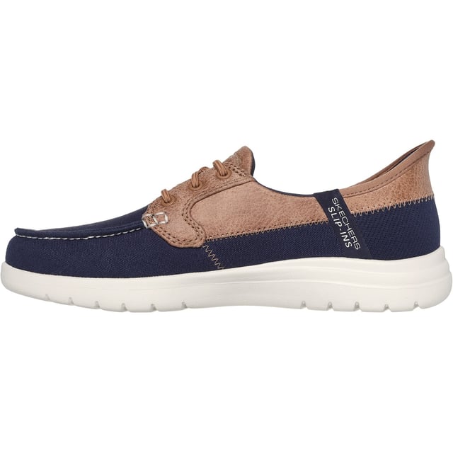 On-the-GO Flex - Palmilla Boat Shoe Step-in to convenient nautical comfort and cushioning wearing Skechers Hands Free Slip-ins On-the-GO Flex - Palmilla. This casual boat shoe style features a Skechers Air-Cooled Memory Foam insole and a hands-free moulded heel panel.