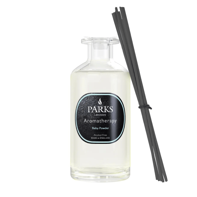 Snuggle up and get cosy by the hearths golden glow. Sultry, charred woody notes of cedar enriched with intensely smoky gaiac and the malted sweetness of aged oak barrels.€¯A touch of the piquant anise spice for the flickering flames, underpinned by leathery birch and dry cade for a hint of lingering woodsmoke. Fragrance: Fireside EmbersKey Ingredients: Birch, Anise, OakAroma: Woody, Spicy, WarmWoody, Spicy, Warm100% Alcohol Free100mlWoodyBirch, Anise, OakDIFFUSER LIFESPAN20wksNocturneFRAGRANCEFireside Embers
