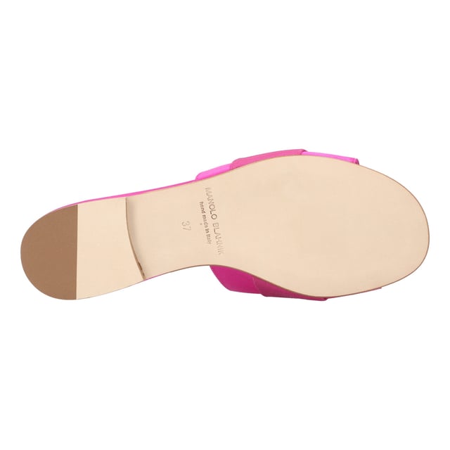 Exterior Material
Canvas, Satin

 Hardware
Silver Tone

 Lining Material
Leather

 Insole Material
Leather

 Sole Material
Leather

 Origin
ItalyMeasurments: