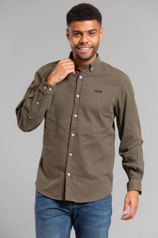 This oxford shirt from Tokyo Laundry is perfect for any occasion. Features long sleeves, button-down fastening, button cuffs and Tokyo Laundry branding. Made from cotton fabric to ensure high quality and comfort. Machine washable for easy care.