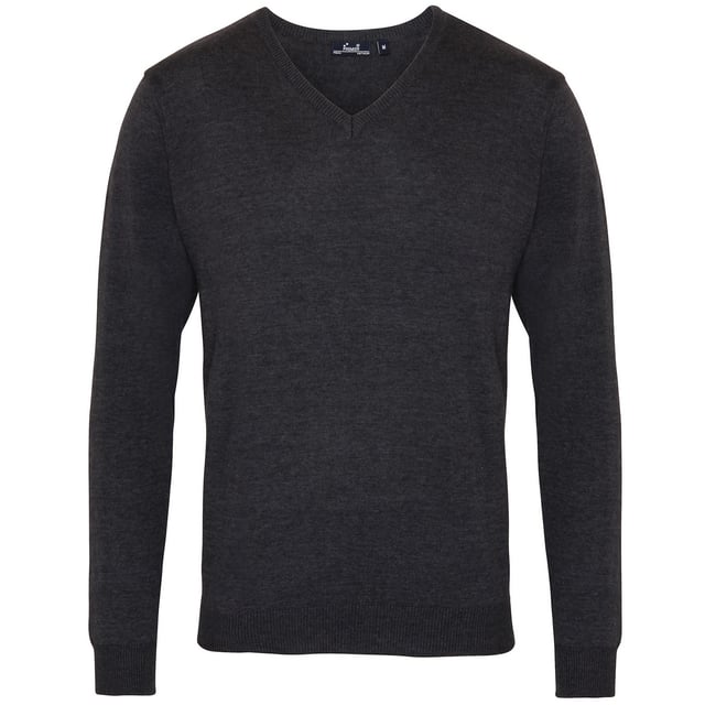 Heren trui met lange mouwen V-hals. Zacht gevoel/katoenrijk garen. Ideaal voor het dragen met of zonder stropdas. Fijnmazige breiwerk. Eigentijdse styling. Ingezet in mouwen. 40°C Huishoudelijk wassen. Borstomvang XXS - 33", XS - 35", S - 37", M - 39", L - 41", XL - 43", 2XL - 45", 3XL - 47", 4XL - 49".. Stof: 55% Katoen 45% Acrylgewicht: 12 Gauge Knit.