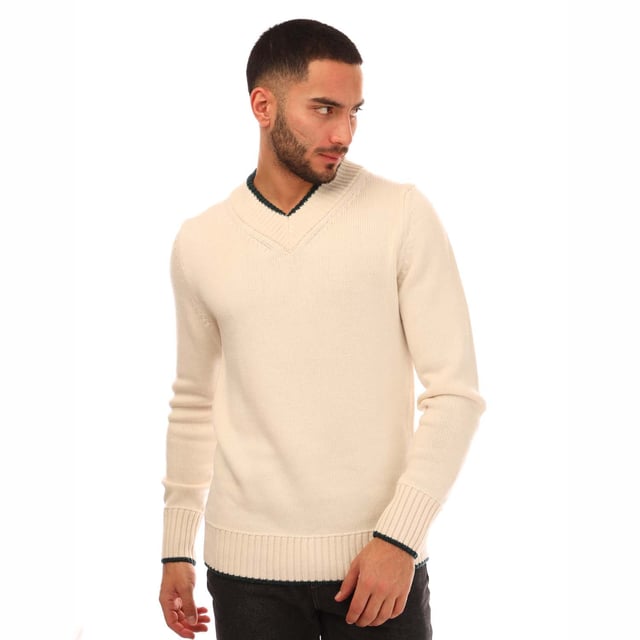 Mens Boss Marzio Sweater in white.- Ribbed V-Neck.- Ribbed cuffs and hem.- Regular fit.- 100% Virgin Wool.- Ref: 50478609118