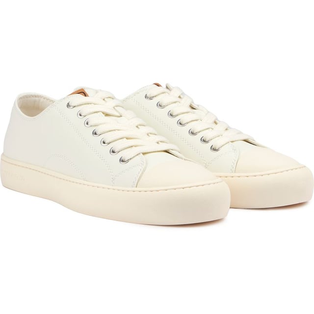 Footloose And Eco-friendly. The Good News Slimer Trainers Are A Breath Of Fresh Air For Your Feet. Crafted From Soft Leather In A Timeless Court Style, These Sporty Leather Trainers Have A Cushioned Footbed, Organic Cotton Lining And Are Made With Eco-friendly Materials To Keep Your Conscience As Light As Your Step. Slip Into Good News And Walk In Comfort.
