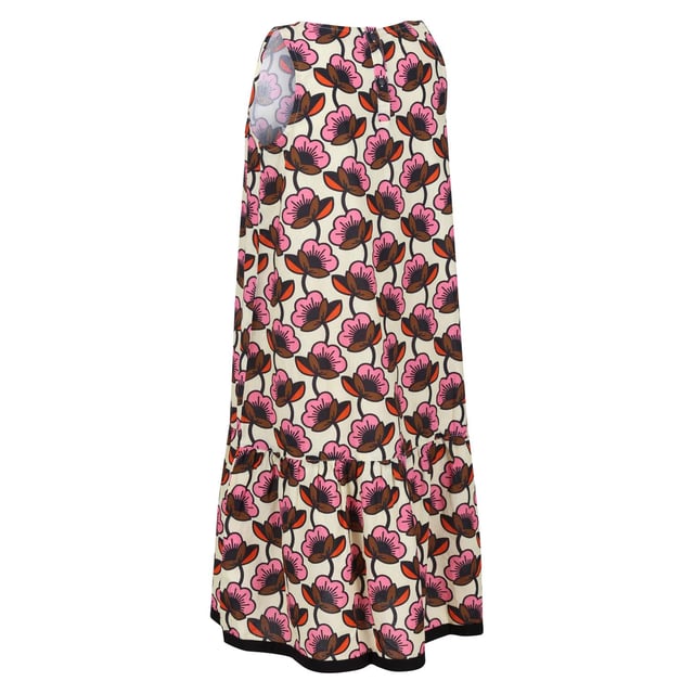 The women's Orla Summer Sleeveless Dress from Regatta, will leave you feeling cool and confident this season. The women's classic A-line shift dress is made using Coolweave cotton, that's breathable and soft to the touch. This playful style features an all over floral print, crew neckline with pleat detail and a tiered skirt. This classic dress will leave you feeling confident with every wear. Material: 100% Cotton. Ref: RWD048N5Q.