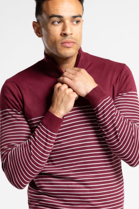 This 1/4 zip jumper from Kensington Eastside is the perfect addition to your wardrobe, it has ribbed elasticated funnel neck, cuffs, and hem. The jumper has a stripe pattern and features a 1/4 zip neck, keeping you comfortable and warm.