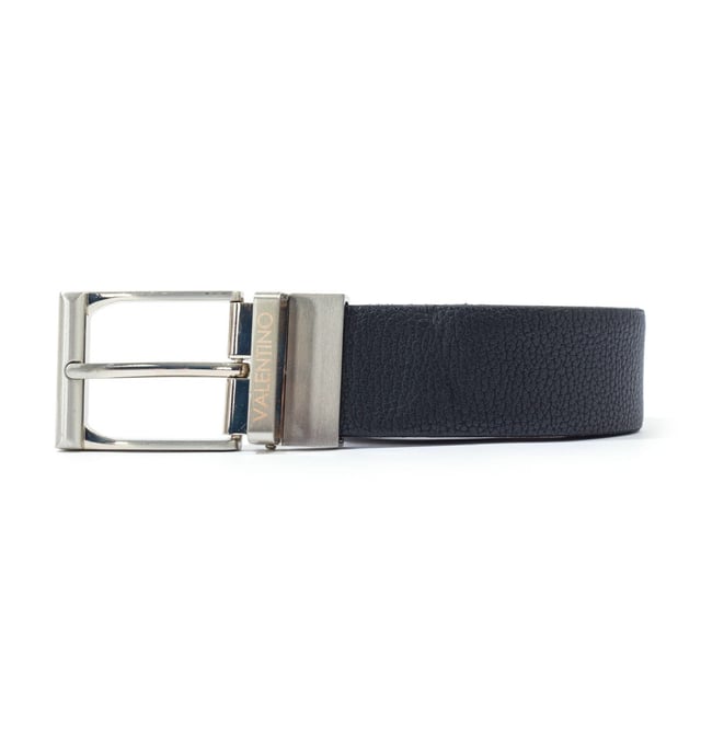 Founded in Rome in 1960, Valentino Bags expertly crafts luxury pieces for those who carry themselves with grace and poise, as well as a love for daring fashion. The Rock belt and card holder set consists of a grained leather belt with five belt hole adjustments and removeable single pin buckle, and a grained leather six slot card holder. Both pieces are finished with signature Valentino branding and are perfectly presented in a branded gift box.Genuine Grained Leather ConstructionSingle Pin Buckle &amp; Five Hole Adjustment Fittings3.5cm Belt WidthBranded Box PackagingValentino by Mario Valentino Branding