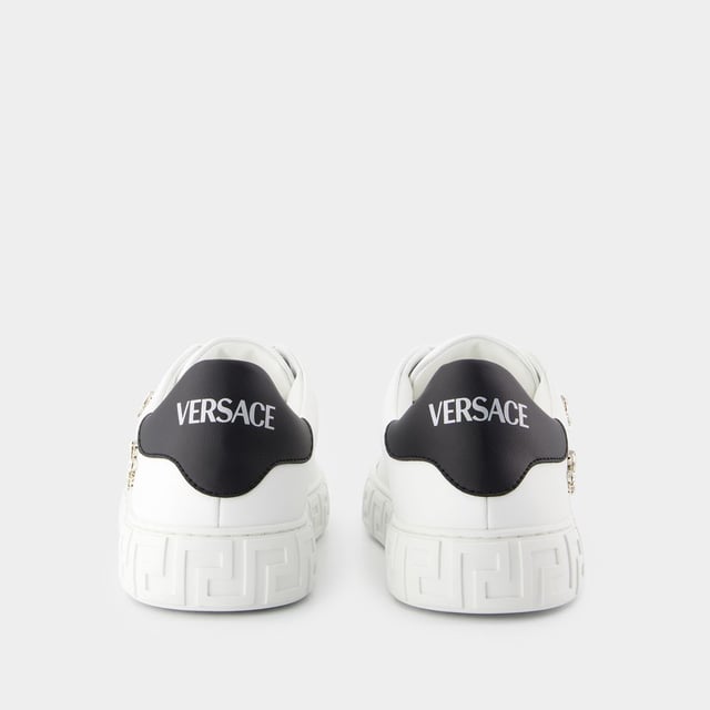 Versace Zapatillas La Greca - - Tejido - Blanco Colores: BLANCO - Blanco+Negro. Material: TEJIDO. TEJIDO. Cierre: cordones en la parte superior. Forma de la punta: redonda. Ajuste: fiel a la talla - Tallaje: americano.