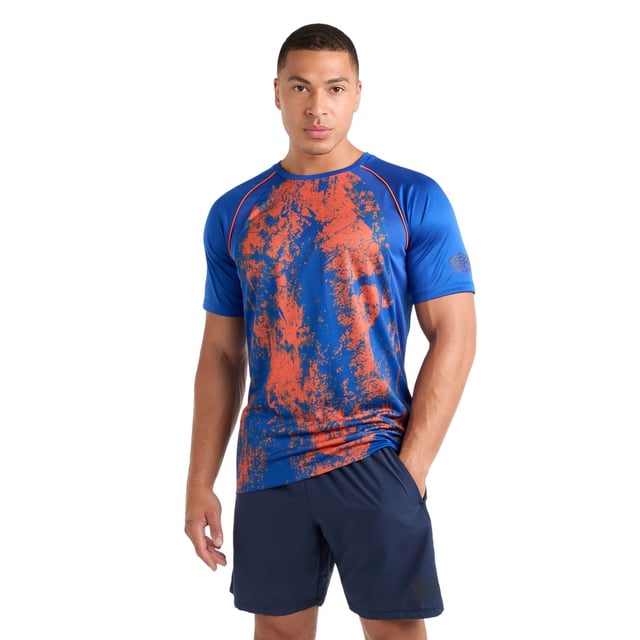 Design: Contrast, Graphic Print, Logo, Sleeve Print. Neckline: Crew Neck. Sleeve-Type: Short-Sleeved. Contrast Piping.