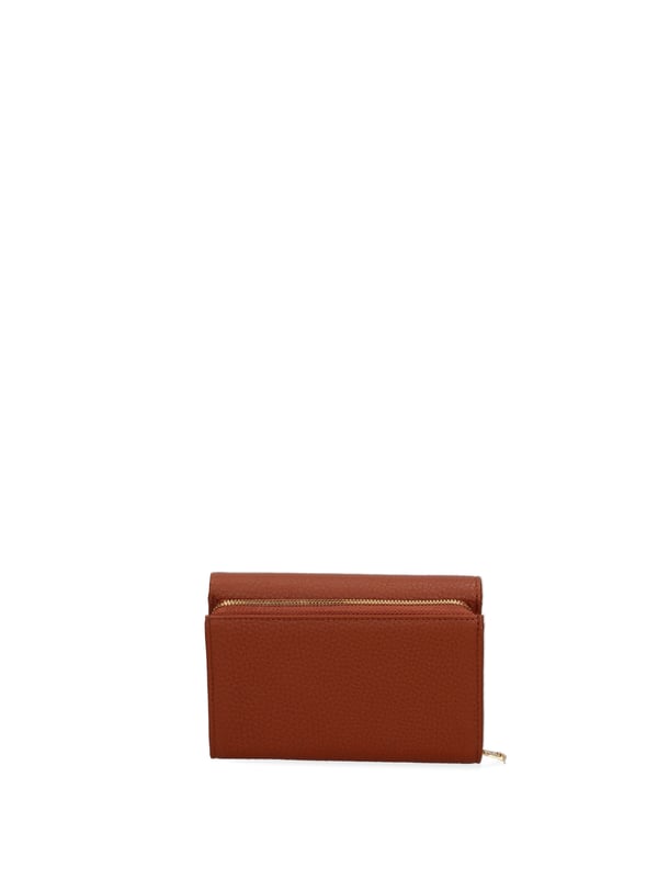 Cartera de mujer. El cierre es con botón de presión. Los bolsillos internos tienen tarjeteros y uno con cremallera. Los bolsillos externos son uno en la espalda con cremallera. Falta la correa para el hombro. Falta el mango. Hay un compartimento interno. El material exterior es 100% Piel Auténtica. Internamente es 100% Poliuretano. Medidas: 14x10x4 cm. Hecho en Italia