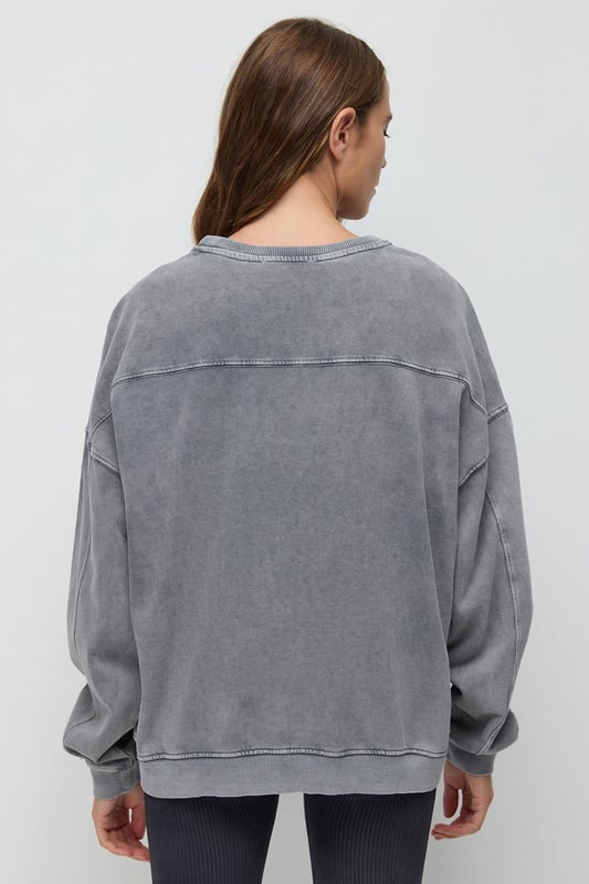 Nomatter-What bietet eine Kollektion für starke, einzigartige und stilbewusste Frauen. Hochwertige Stoffe und moderne Designs vereinen Komfort und Eleganz für jeden Anlass. Ob Alltag oder besondere Events – unsere Liebe zum Detail macht den Unterschied. Entdecken Sie zeitlose Ästhetik mit femininen Akzenten und heben Sie Ihren Stil auf ein neues Level. Mit "Nomatter-What" finden Sie die perfekte Kombination aus Ausdrucksstärke und Eleganz.
