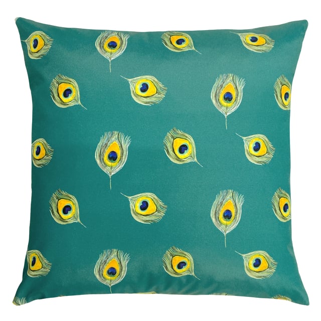 Featuring a beautifully detailed Peacock amongst tropical foliage, on a water resistant polyester, the Peacock cushion is the perfect addition to your outdoor space.