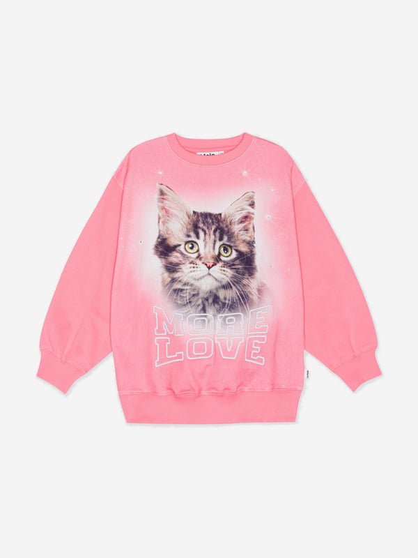 Molo project fun Scandinavian properties and stellar sustainability into their abstracts. This girls beautiful pink sweatshirt is both captivating and versatile. Crafted from organic cotton with a large cat print and 'More Love' as well as rhinestone details on the front. The sweatshirt has a round neck, drop shoulders and long sleeves. 100% Cotton