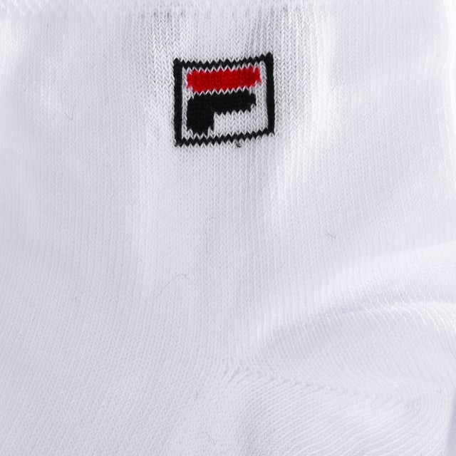 Fila F9303 unisex ankle sock.
 Pack of 3 Unisex ankle model from the Fila brand, with the logo on the ankle.
 Made with high quality yarns, which guarantee great comfort and durability.
 They adapt perfectly to the shape of the foot, with a comfortable fit at the ankle level.
 Stretch fabric offers great breathability to keep skin dry and cool.
 Composition: 75% Cotton; 23% Polyester; 2% Elastane
 Care:
Machine wash at maximum 30º.
 Do not use bleach.
 Do not use dryer.
 It does not allow the use of an iron.
 Do not dry clean.