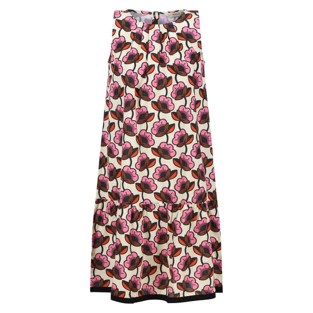 The women's Orla Summer Sleeveless Dress from Regatta, will leave you feeling cool and confident this season. The women's classic A-line shift dress is made using Coolweave cotton, that's breathable and soft to the touch. This playful style features an all over floral print, crew neckline with pleat detail and a tiered skirt. This classic dress will leave you feeling confident with every wear. Material: 100% Cotton. Ref: RWD048N5Q.