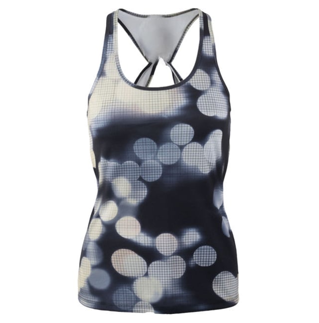 The Asics Twist Women's Blue Tank Top is designed to offer comfort and style during your workouts. Made from lightweight, moisture-wicking fabric, this tank top keeps you cool and dry by quickly drawing sweat away from your skin. The vibrant blue color adds a refreshing, energetic touch, while the sleek, modern design ensures a flattering fit. The twisted back detail provides an extra layer of style and breathability, making it perfect for both high-intensity training and casual wear. Whether you're running, hitting the gym, or simply relaxing, the Asics Twist Tank Top offers both performance and a fashionable look.