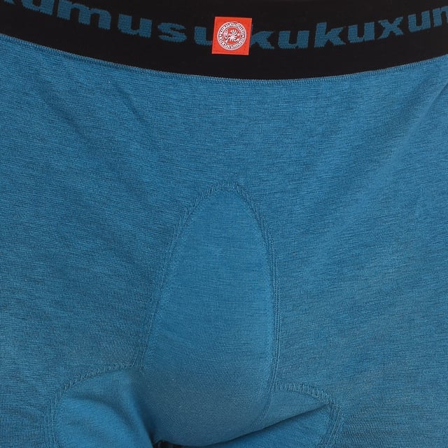 Boxer Kukuxumusu.
 Illustrations of the brand as decoration on the boxer briefs.
 It is a thin, elastic, soft, comfortable and fun boxer! An option to dress inside with a touch of good humor and infect yourself with it all day. The fabric adapts very well to the body so that when you wear it you don't even notice it. The rubber bands and thread with which it is made are ultra soft.
 Elastic waistband with the brand name printed consecutively.
 Matching seams.
 Composition: 85% Cotton, 9% Polyamide, 6% Elastane
 Care:
Care:
 - Machine wash maximum 30ºC.
 - Do not use bleach.
 - Iron at low temperature.
 - Do not use dryer.
 - Do not dry clean.