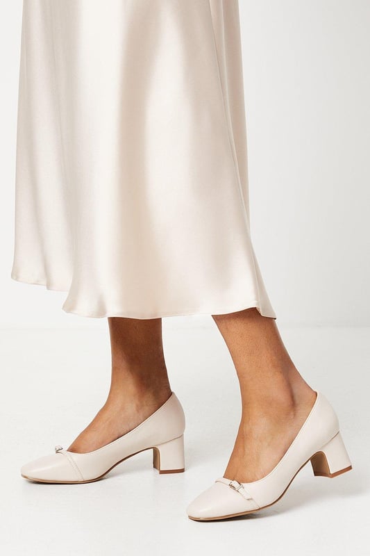 Square toe court shoes store