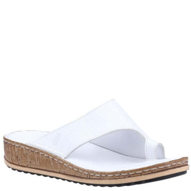 Hush Puppies Womens/Ladies Elissa Suede Sandals (White/Cream) Upper: Suede. Lining: Leather. Insole: Cushioned. Fastening: Slip-on. Fabric Technology: Lightweight. Toe Post. Flat. Cut: Low Cut. Design: Logo. Toe Style: Round.