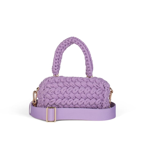 Bolso de hombro Juicy Couture Summer Dream

Este bolso Juicy Couture es más que un accesorio; es un pasaporte a un verano inolvidable, una fusión de estilo y alegría lista para ser tuya.

Dimensiones: 22 x 6 x 13 cm