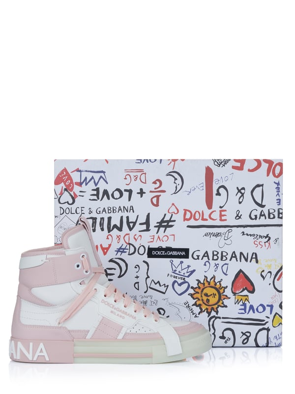 100% Kalbsleder; Dolce & Gabbana Schuh; Modell: CK1870 AY011 30; Hochwertige Verarbeitung; 100% Kalbsleder; High Top; Rutschfeste Gummisohle; Runde Kappe; Klassische Schnürung; Dolce & Gabbana Logo Details
