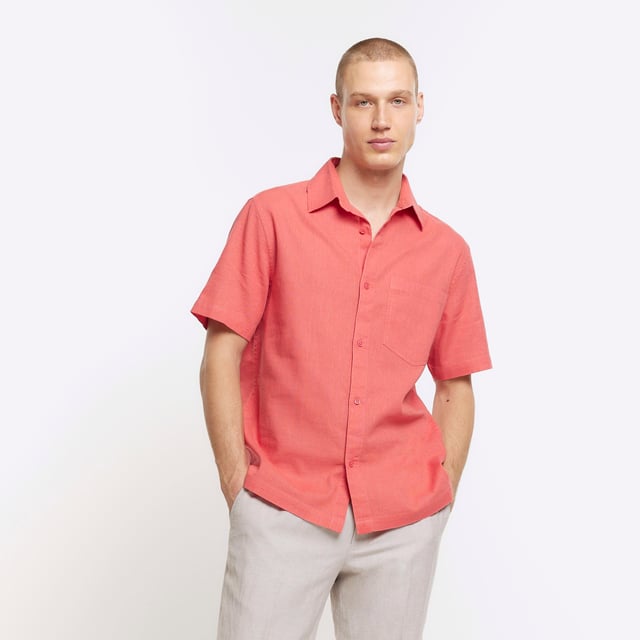 Linen blend, Chest pocket, Collared, Short sleeves, Button fastening
