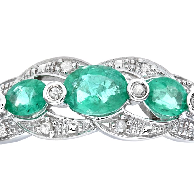 9K (375) White Gold: 2gr; # Diamond: 0.05ct; # Emerald: 0.71ct