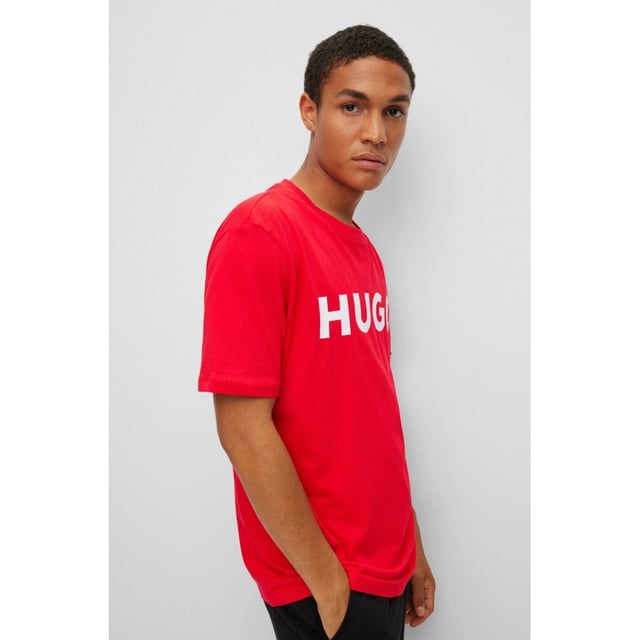Offered in a straight fit, this T-shirt is crafted in pure-cotton jersey and printed with a contrasting HUGO logo across the chest.
Regular fitCrew neckShort sleeves
100% Cotton
50467556