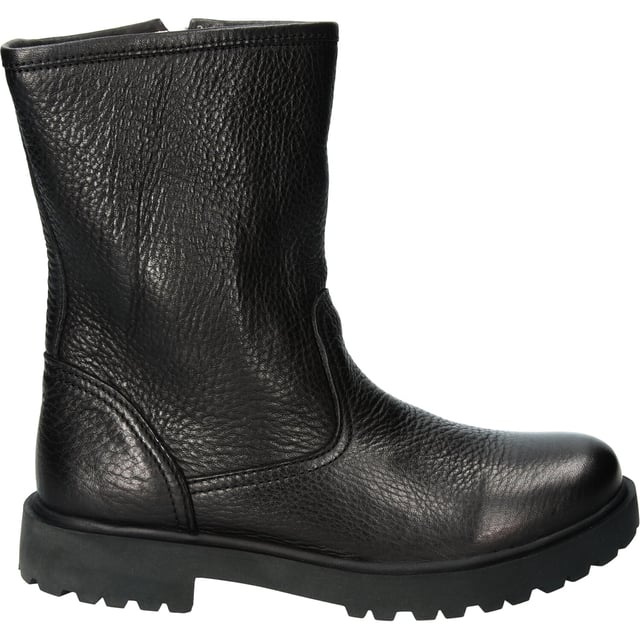 Der Lotta ist ein Damenstiefel mit Reißverschluss. Der Stiefel hat eine klare Silhouette, ein Obermaterial aus hochwertigem Leder auf einer farbigen Sohle, ein Futter aus 100% Schaffell und einen Reißverschluss an der Innenseite des Stiefels.