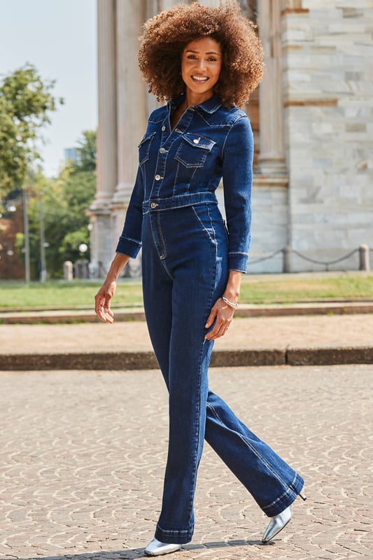 The ultimate zero-stress outfitCrafted from our signature soft stretch denimCinched waist, elongating bootcut legsElevated with statement contrast stitchingDay-to-night indigo washWe're styling it with platforms or ankle bootsInside leg to fit: Short 29" | Regular 31" | Long 33"