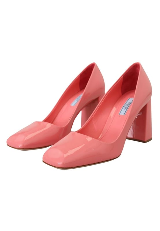 Prada Women's Pink Patent Leather Block Heels Pumps Classic PRADA Square Toe Pumps: Authentic Italian Leather Heels
Brand new with tags 100% Authentic PRADA shoes
Model: Heels square toe pumps
Color: Pink
Leather bottom sole
Logo details
Made in Italy
Very exclusive and high craftsmanship
Material: 100% Leather