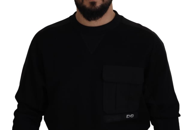 Äkta Dolce & Gabbana tröja
Tillverkad av en bomullsblandning
Rundhals och långa ärmar
Mångsidig svart färg
Logodetaljer
Tillverkad i Italien
Material: 89% bomull 11% polyester